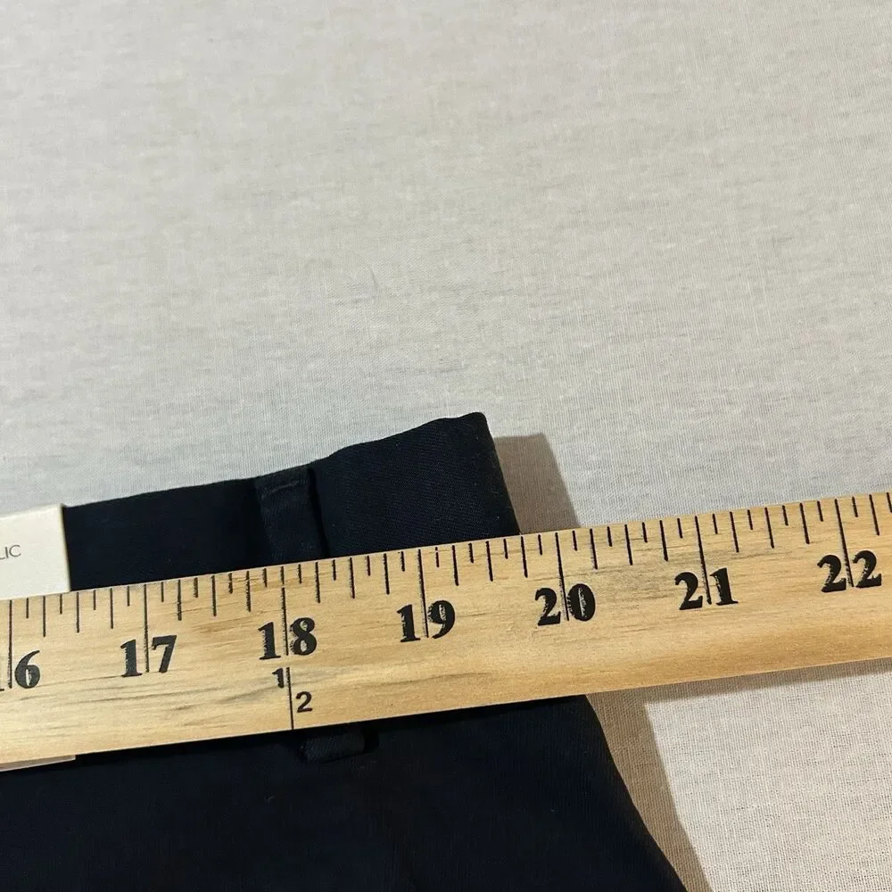 NWT Banana Republic Lived-In Chino Shorts in navy blue sz 38